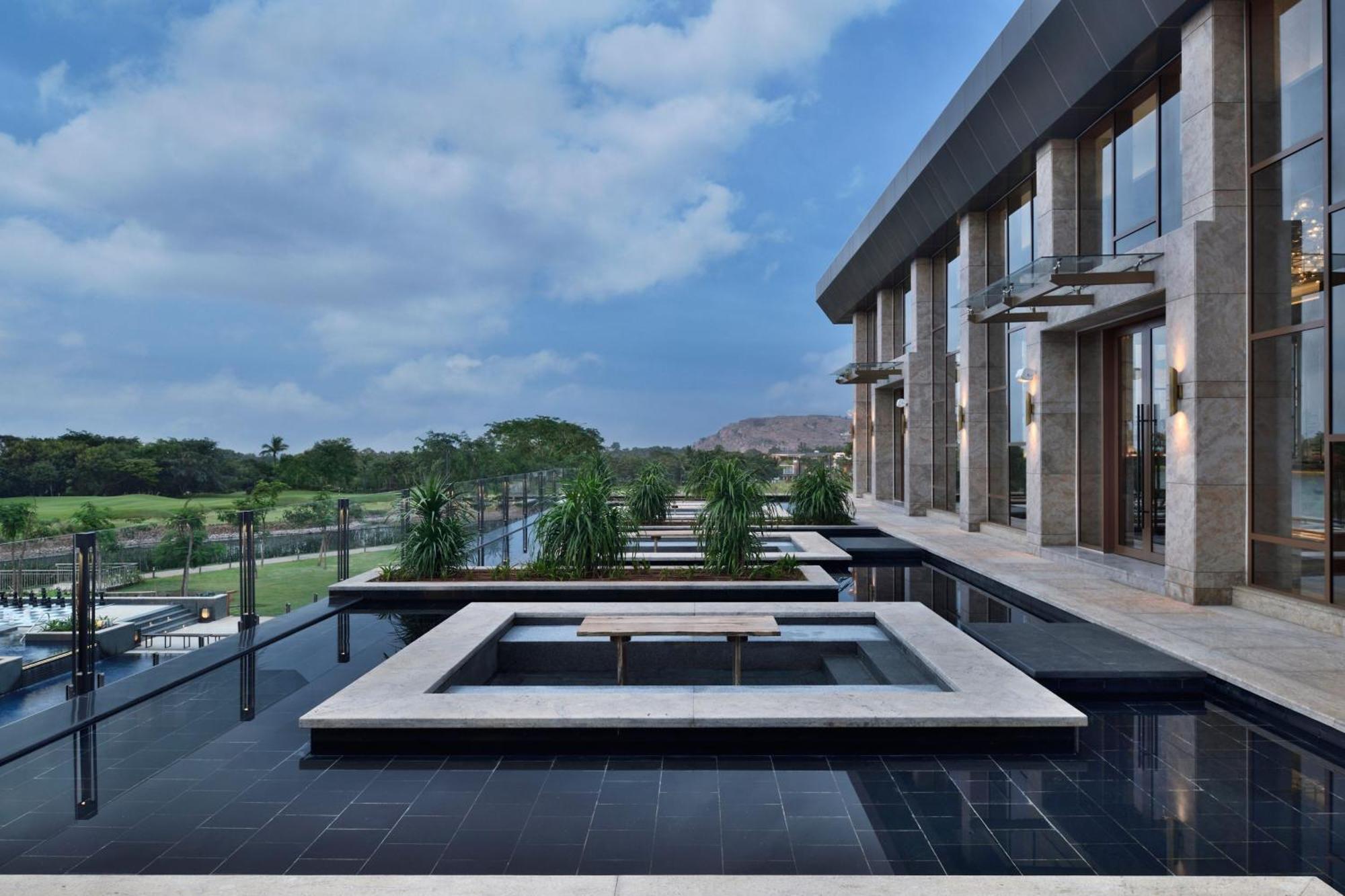 Jw Marriott Hotel Bengaluru Prestige Golfshire Resort & Spa Avati Exterior photo